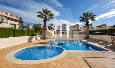 Resale - Villa - Guardamar del Segura - EL RASO