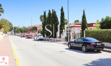 Новое здание - Villa - San Fulgencio - La Escuera