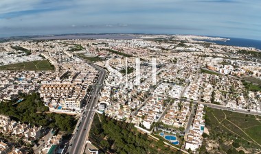 Resale - Villa - Orihuela Costa - Playa Flamenca