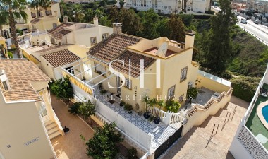 Resale - Villa - Orihuela Costa - Playa Flamenca