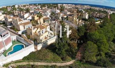 Resale - Villa - Orihuela Costa - Playa Flamenca