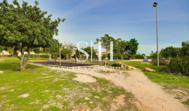 Resale - Villa - Orihuela Costa - La Florida