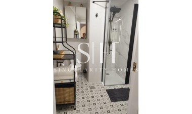 Resale - Apartment / flat - Torrevieja - La Mata