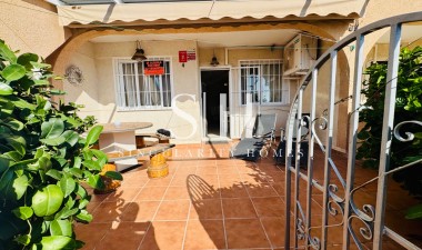 Återförsäljning - Bungalow - Torrevieja - La Mata
