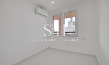 Resale - Apartment / flat - Torrevieja - Playa de los Naufragos