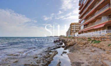 Resale - Apartment / flat - Torrevieja - Playa de los Naufragos