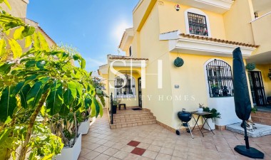 Herverkoop - Villa - Orihuela Costa - Los Dolses