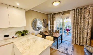 Herverkoop - Villa - Orihuela Costa - Los Dolses