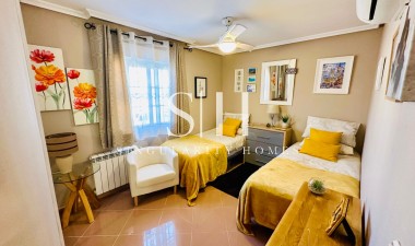 Herverkoop - Villa - Orihuela Costa - Los Dolses