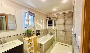 Herverkoop - Villa - Orihuela Costa - Los Dolses