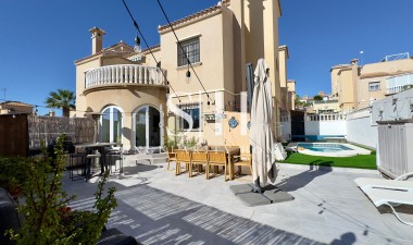 Återförsäljning - Villa - Orihuela Costa - Costa Blanca