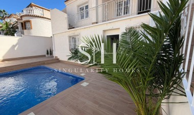 Återförsäljning - Villa - Torrevieja - Cabo Cervera