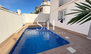 Återförsäljning - Villa - Torrevieja - Cabo Cervera