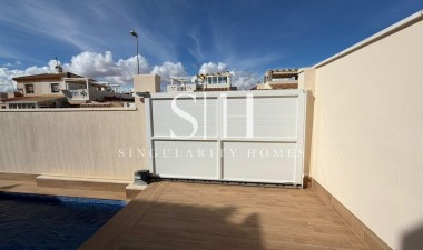 Återförsäljning - Villa - Torrevieja - Cabo Cervera