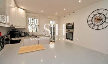 Återförsäljning - Villa - Villamartin - Los Dolses