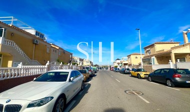 Återförsäljning - Bungalow - Torrevieja - Playa de los Locos