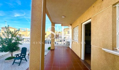 Återförsäljning - Bungalow - Torrevieja - Playa de los Locos