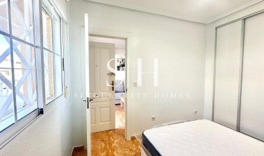 Återförsäljning - Bungalow - Torrevieja - Playa de los Locos