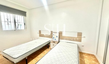 Återförsäljning - Bungalow - Torrevieja - Playa de los Locos