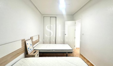 Återförsäljning - Bungalow - Torrevieja - Playa de los Locos