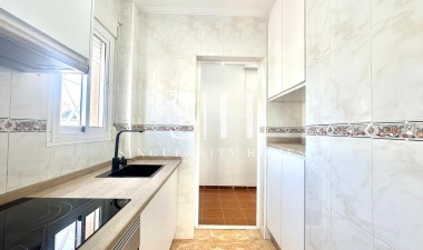 Återförsäljning - Bungalow - Torrevieja - Playa de los Locos