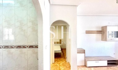 Återförsäljning - Bungalow - Torrevieja - Playa de los Locos