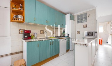 Resale - Villa - Torrevieja - Calas Blanca