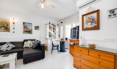 Resale - Villa - Torrevieja - Calas Blanca