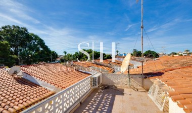 Resale - Villa - Torrevieja - Calas Blanca