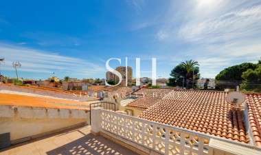 Resale - Villa - Torrevieja - Calas Blanca