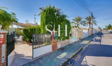 Resale - Villa - Torrevieja - Calas Blanca