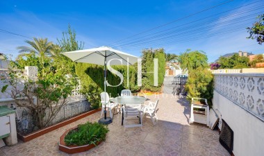 Resale - Villa - Torrevieja - Calas Blanca