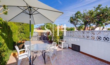 Resale - Villa - Torrevieja - Calas Blanca