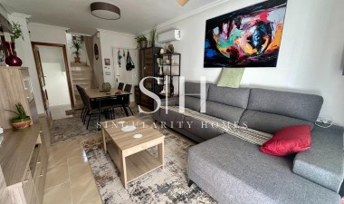 Resale - Villa - San Miguel de Salinas - Residencial Los Flamencos