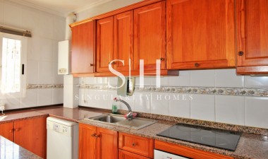 Resale - House - Orihuela Costa - Villamartin