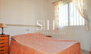 Resale - House - Orihuela Costa - Villamartin