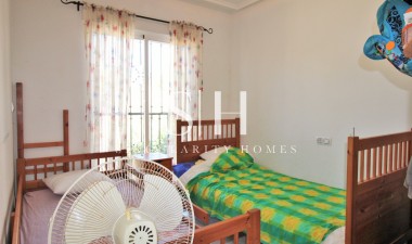 Resale - House - Orihuela Costa - Villamartin