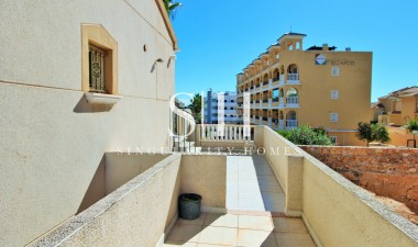 Resale - House - Orihuela Costa - Villamartin