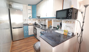Resale - Apartment / flat - Torrevieja - Acequion