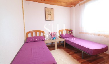 Resale - Apartment / flat - Torrevieja - Acequion