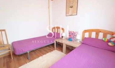 Resale - Apartment / flat - Torrevieja - Acequion