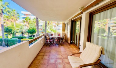 Перепродажа - Квартира / квартира - Orihuela Costa - Punta Prima