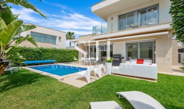Перепродажа - Villa - Orihuela Costa - Costa Blanca
