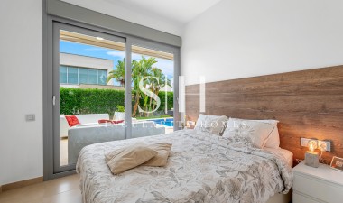 Перепродажа - Villa - Orihuela Costa - Costa Blanca