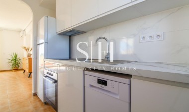 Återförsäljning - Lägenhet / lägenhet - Torrevieja - Punta prima