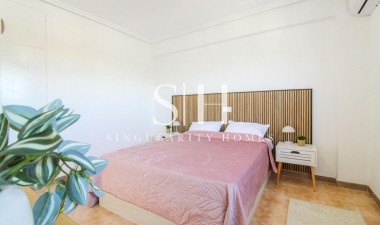 Återförsäljning - Lägenhet / lägenhet - Torrevieja - Punta prima