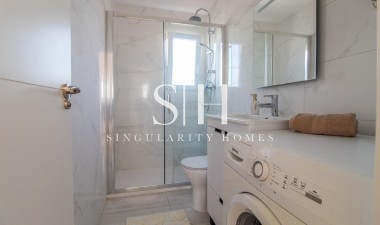 Återförsäljning - Lägenhet / lägenhet - Torrevieja - Punta prima