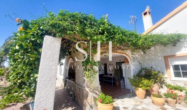 Återförsäljning - Villa - La marina - Costa Blanca