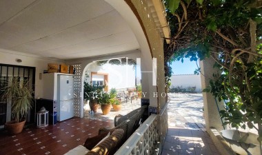 Återförsäljning - Villa - La marina - Costa Blanca