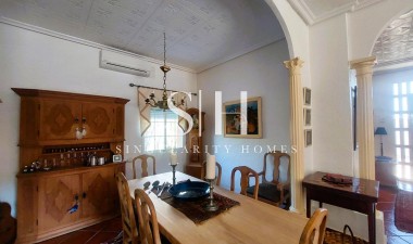 Återförsäljning - Villa - La marina - Costa Blanca